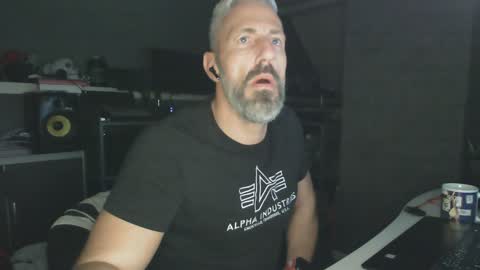 Chico que rico Caliente online show from January 2025 06:48:02 AM