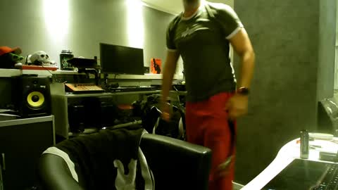 Chico que rico Caliente online show from February 2025 11:34:02 AM