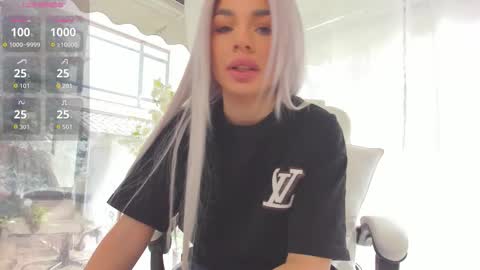 Snapshot of russian_ava chatting on January 2026 09:11:02 AM Ava online show from January 2026 09:11:02 AM