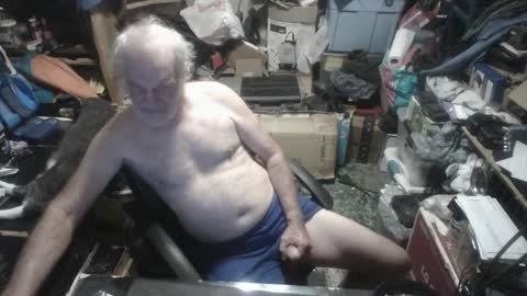 Snapshot of russtenail21 chatting on September 2025 08:11:02 PM Russtenail21 online show from September 2025 08:11:02 PM