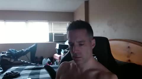 Snapshot of rustic_cuse_777 chatting on February 2026 04:14:01 PM rustic_cuse_777 online show from February 2026 04:14:01 PM