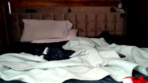 ryan198650 online show from April 2026 05:43:01 AM