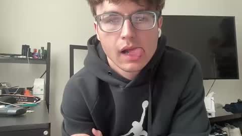 ryan online show from April 2026 07:00:02 PM