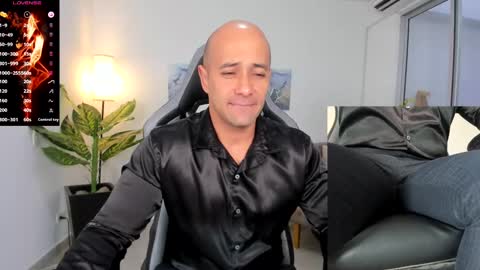 ryan_master_ online show from January 2025 12:18:01 PM