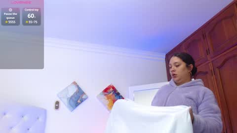 Snapshot of ryanastone_ chatting on January 2025 03:29:02 PM Hanna online show from January 2025 03:29:02 PM