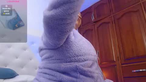 Snapshot of ryanastone_ chatting on February 2025 02:12:01 PM Hanna online show from February 2025 02:12:01 PM