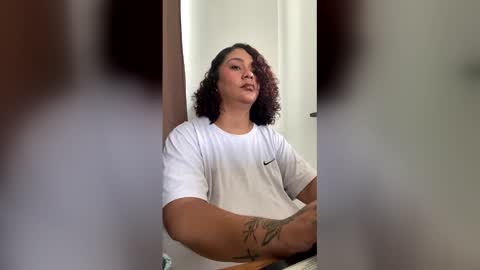 Snapshot of ryanastone_ chatting on April 2026 02:25:02 PM Hanna online show from April 2026 02:25:02 PM