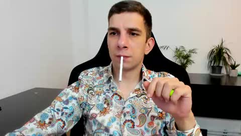 Andrew C. online show from August 2026 08:33:01 PM