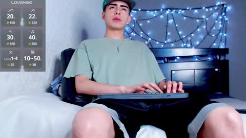 Snapshot of ryannhill_ chatting on January 2025 08:34:01 AM Ryannhill online show from January 2025 08:34:01 AM