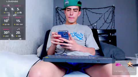 Snapshot of ryannhill_ chatting on February 2025 06:20:01 AM Ryannhill online show from February 2025 06:20:01 AM