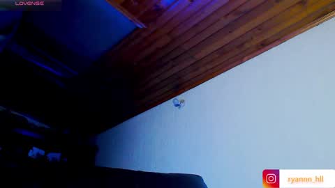 Snapshot of ryannhill_ chatting on May 2026 08:21:02 AM Ryannhill online show from May 2026 08:21:02 AM