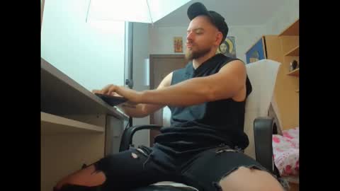 Ryanstone  online show from November 2025 06:35:01 AM