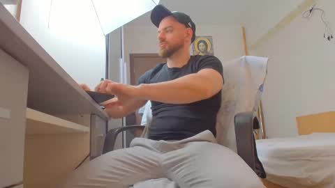 Ryanstone  online show from April 2026 04:35:01 AM