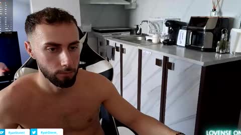 ryanstorm1 online show from October 2025 10:38:02 AM