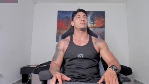 ryanwhite3 online show from April 2026 11:32:02 PM