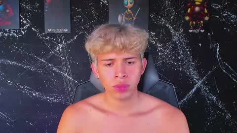 Snapshot of ryderstone_ chatting on October 2025 03:10:01 PM ryderstone_ online show from October 2025 03:10:01 PM