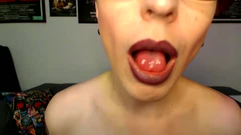 Snapshot of ryff_burnz chatting on December 2024 05:55:02 AM Ryff Burnz online show from December 2024 05:55:02 AM