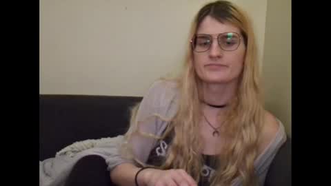 Snapshot of ryn_michele chatting on January 2025 01:27:01 AM Ryn Michele online show from January 2025 01:27:01 AM