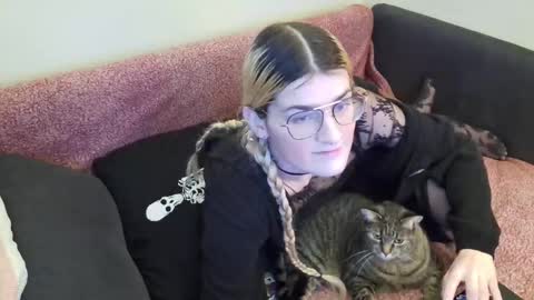 Snapshot of ryn_michele chatting on January 2025 10:20:02 PM Ryn Michele online show from January 2025 10:20:02 PM