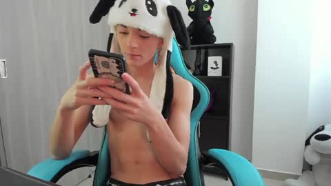 RYO BLEU online show from July 2026 04:35:02 PM