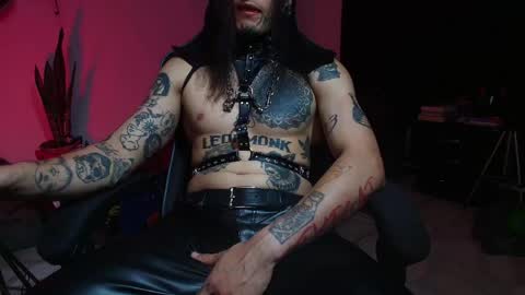 leopmonk help me reach 100 thumbs up online show from May 2026 02:16:01 AM