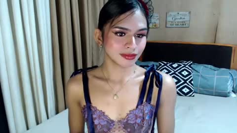 s1nfulmaxx online show from July 2026 12:01:02 PM