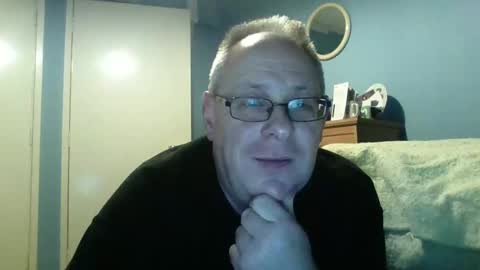 Snapshot of s536sny18 chatting on December 2024 04:35:02 PM s536sny18 online show from December 2024 04:35:02 PM