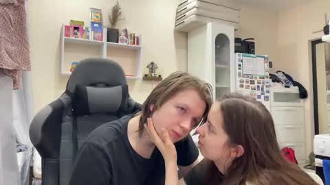 Snapshot of s_a_family chatting on February 2026 08:41:02 PM s_a_family online show from February 2026 08:41:02 PM