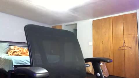 saasbutt online show from November 2025 10:04:01 PM