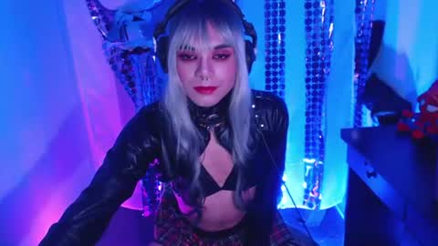 Isabella online show from July 2026 03:04:01 AM