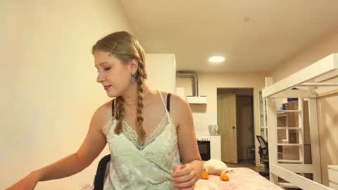 Sabine online show from July 2026 06:18:02 AM