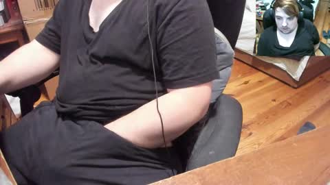 1141323  my Lord Mister Max   moms treasure online show from November 2025 03:50:01 AM