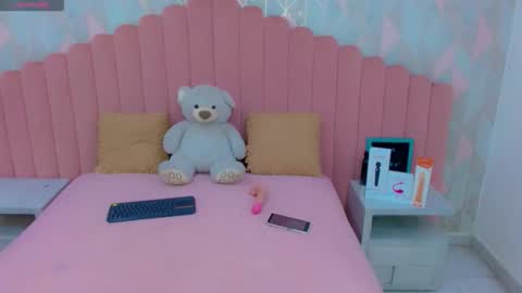 Snapshot of sabriana_smith1 chatting on March 2026 05:35:01 PM sabriana_smith1 online show from March 2026 05:35:01 PM