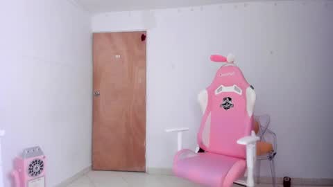 Snapshot of sabrina_geek chatting on February 2025 11:48:01 PM sabrina_geek online show from February 2025 11:48:01 PM