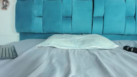 Sabrina  online show from March 2026 07:06:01 PM