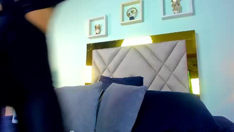 Snapshot of sabrina_xoxos chatting on May 2026 12:48:01 PM Valery 3 online show from May 2026 12:48:01 PM