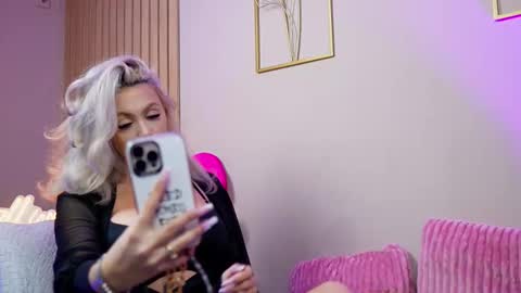 SabrinaJade online show from October 2025 04:46:01 AM