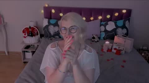 Sabrina MacMarren online show from February 2025 02:33:02 PM