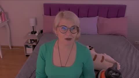 Sabrina MacMarren online show from March 2025 12:37:01 PM