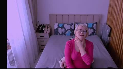 Sabrina MacMarren online show from May 2026 10:31:01 AM