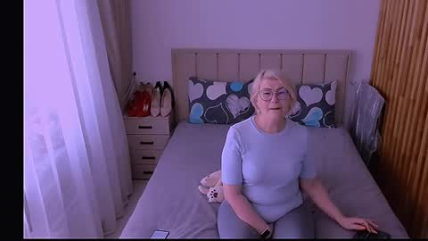 Sabrina MacMarren online show from May 2026 03:51:02 PM
