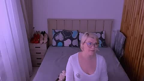 Sabrina MacMarren online show from May 2026 10:58:01 AM