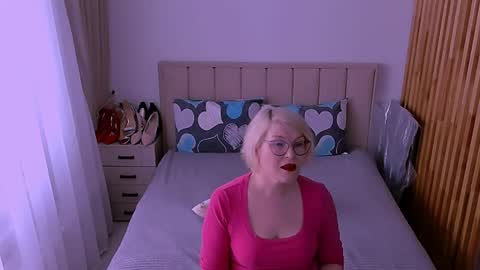 Sabrina MacMarren online show from May 2026 10:00:01 AM