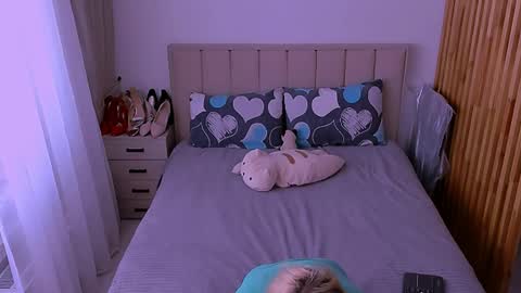 Sabrina MacMarren online show from May 2026 11:03:02 AM