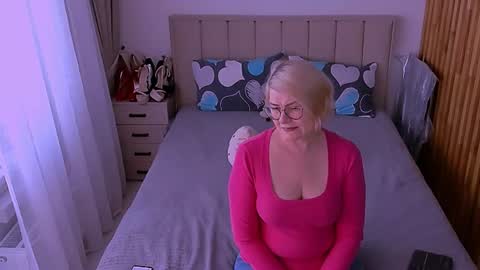Sabrina MacMarren online show from June 2026 02:54:02 PM