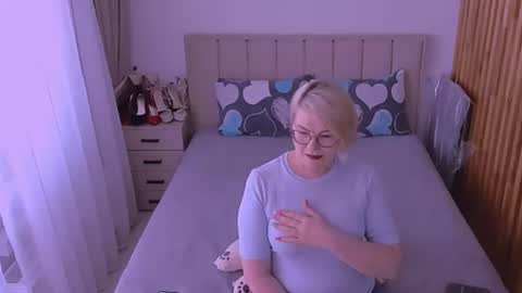 Sabrina MacMarren online show from June 2026 02:03:02 PM