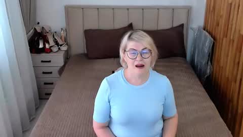 Sabrina MacMarren online show from July 2026 03:07:01 PM