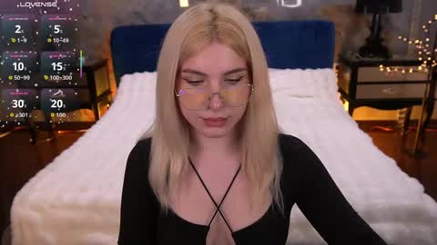 Sabrina online show from June 2026 01:02:02 PM
