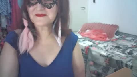SabrinaXlovess online show from September 2025 05:35:01 PM