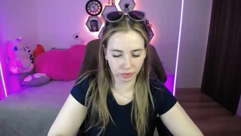 Snapshot of sabrinviolet chatting on May 2026 08:08:01 AM Sabrina Violet online show from May 2026 08:08:01 AM